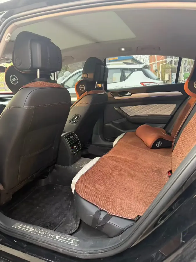 2023 Volkswagen Magotan 2.0T 186HP L4 7DCT,autocango,china used car exporter,china ev exporter,chinese used car exporter,chinese used ev exporter