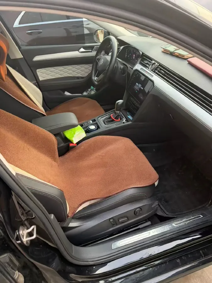 2023 Volkswagen Magotan 2.0T 186HP L4 7DCT,autocango,china used car exporter,china ev exporter,chinese used car exporter,chinese used ev exporter