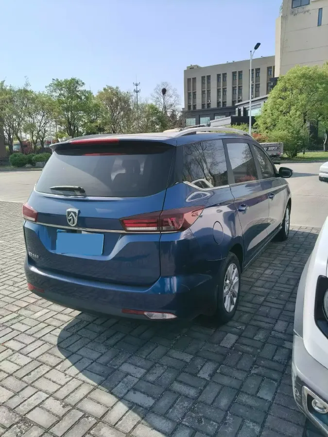 2018 BaoJun 360 1.5L 112HP L4 6MT,autocango,china used car exporter,china ev exporter,chinese used car exporter,chinese used ev exporter
