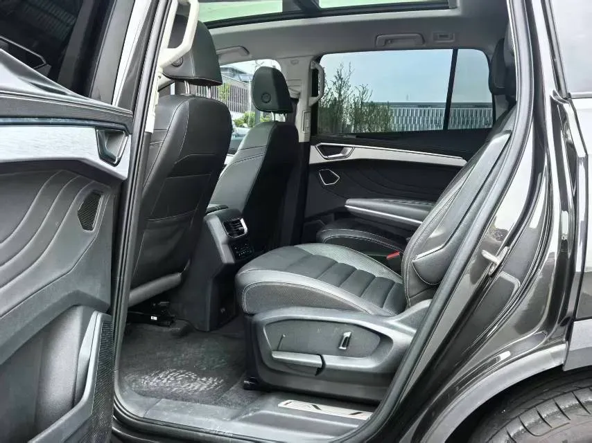 2023 Volkswagen Talagon 2.0T 220HP L4 7DCT,autocango,china used car exporter,china ev exporter,chinese used car exporter,chinese used ev exporter