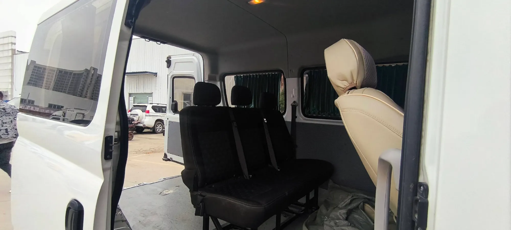 2018 MAXUS XinTu V80 2.5T 136HP L4 6MT,autocango,china used car exporter,china ev exporter,chinese used car exporter,chinese used ev exporter