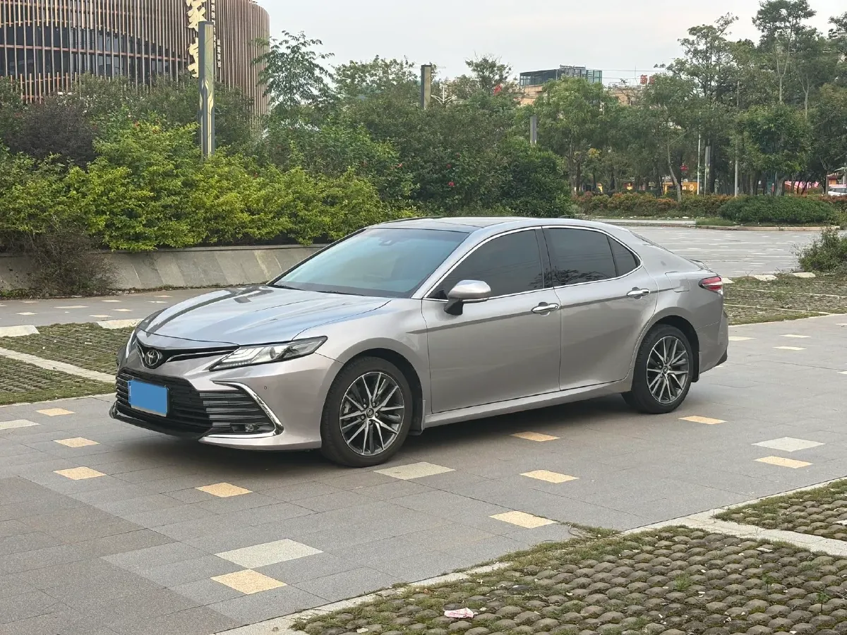 2021 Toyota Camry 2.5L 209HP L4 8AT,autocango,china used car exporter,china ev exporter,chinese used car exporter,chinese used ev exporter