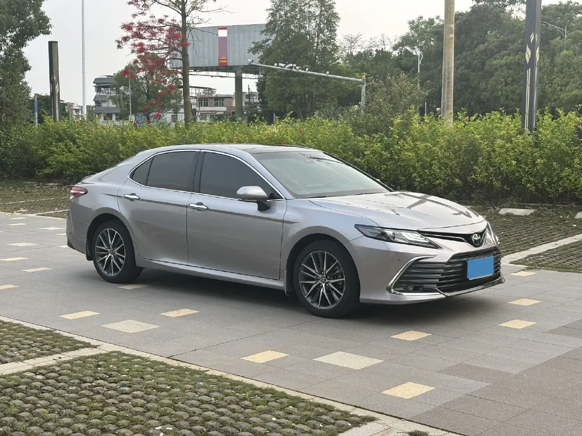 2021 Toyota Camry 2.5L 209HP L4 8AT,autocango,china used car exporter,china ev exporter,chinese used car exporter,chinese used ev exporter