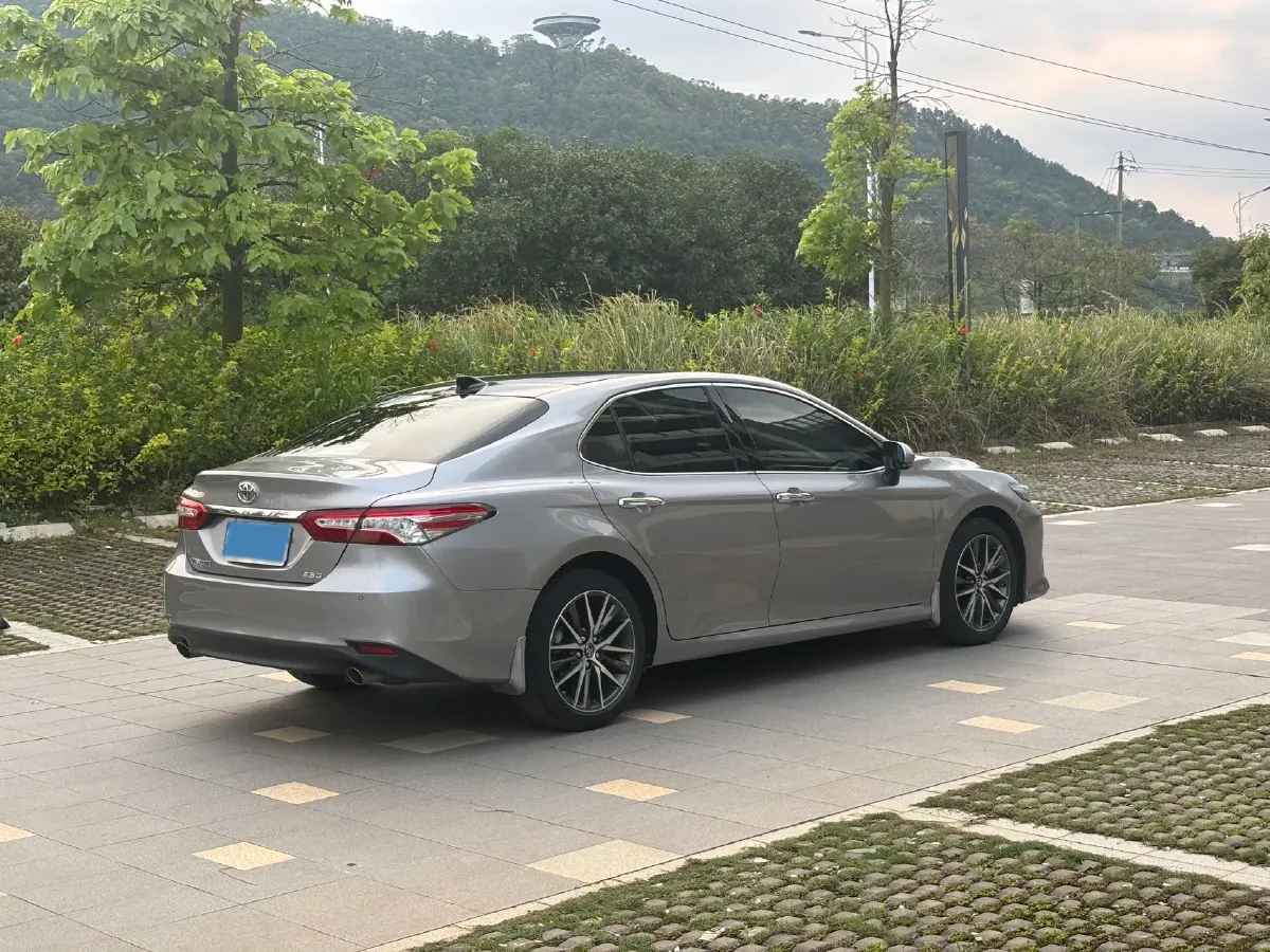 2021 Toyota Camry 2.5L 209HP L4 8AT,autocango,china used car exporter,china ev exporter,chinese used car exporter,chinese used ev exporter