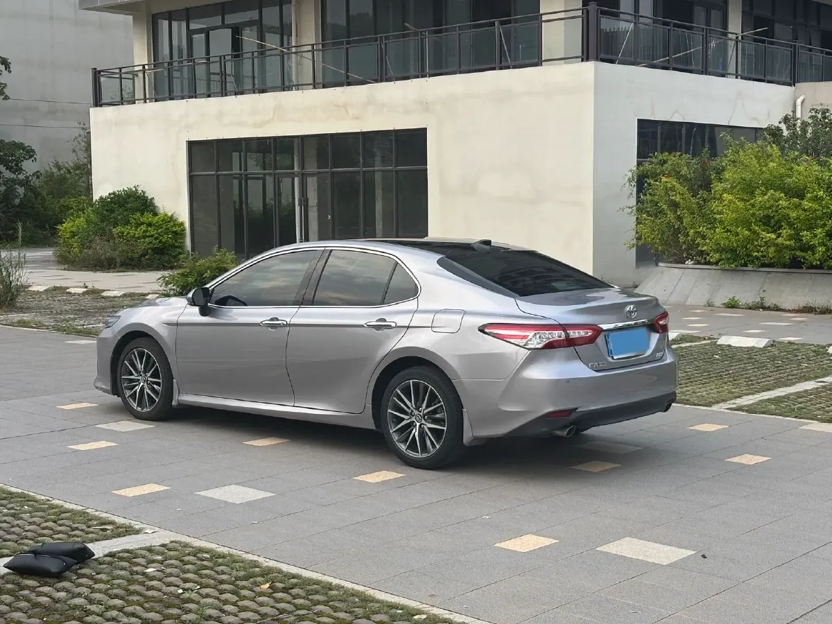 2021 Toyota Camry 2.5L 209HP L4 8AT,autocango,china used car exporter,china ev exporter,chinese used car exporter,chinese used ev exporter