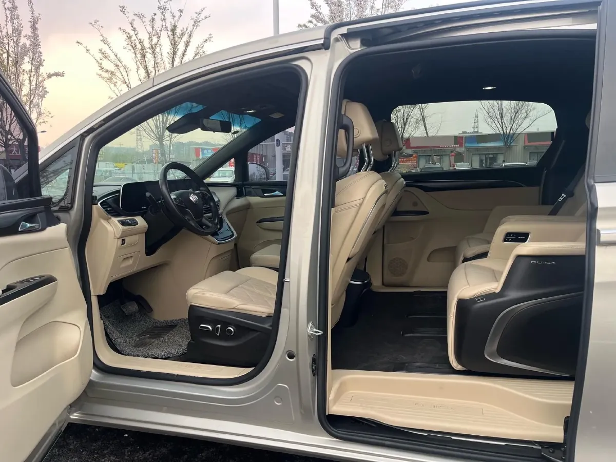 2022 Buick GL8 2.0T 237HP L4 9AT,autocango,china used car exporter,china ev exporter,chinese used car exporter,chinese used ev exporter