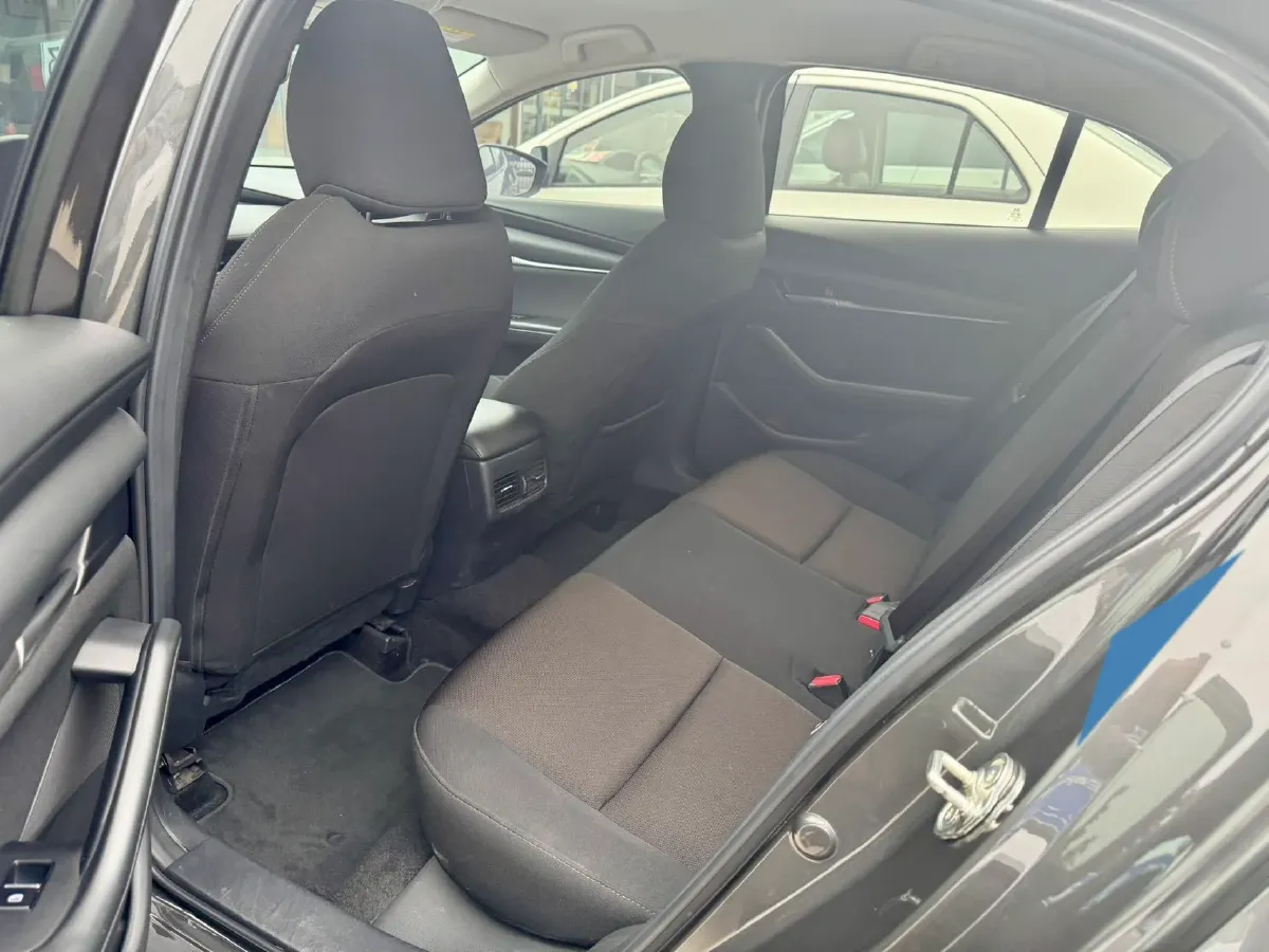 2022 Mazda 3 Axela 2.0L 158HP L4 6AT,autocango,china used car exporter,china ev exporter,chinese used car exporter,chinese used ev exporter