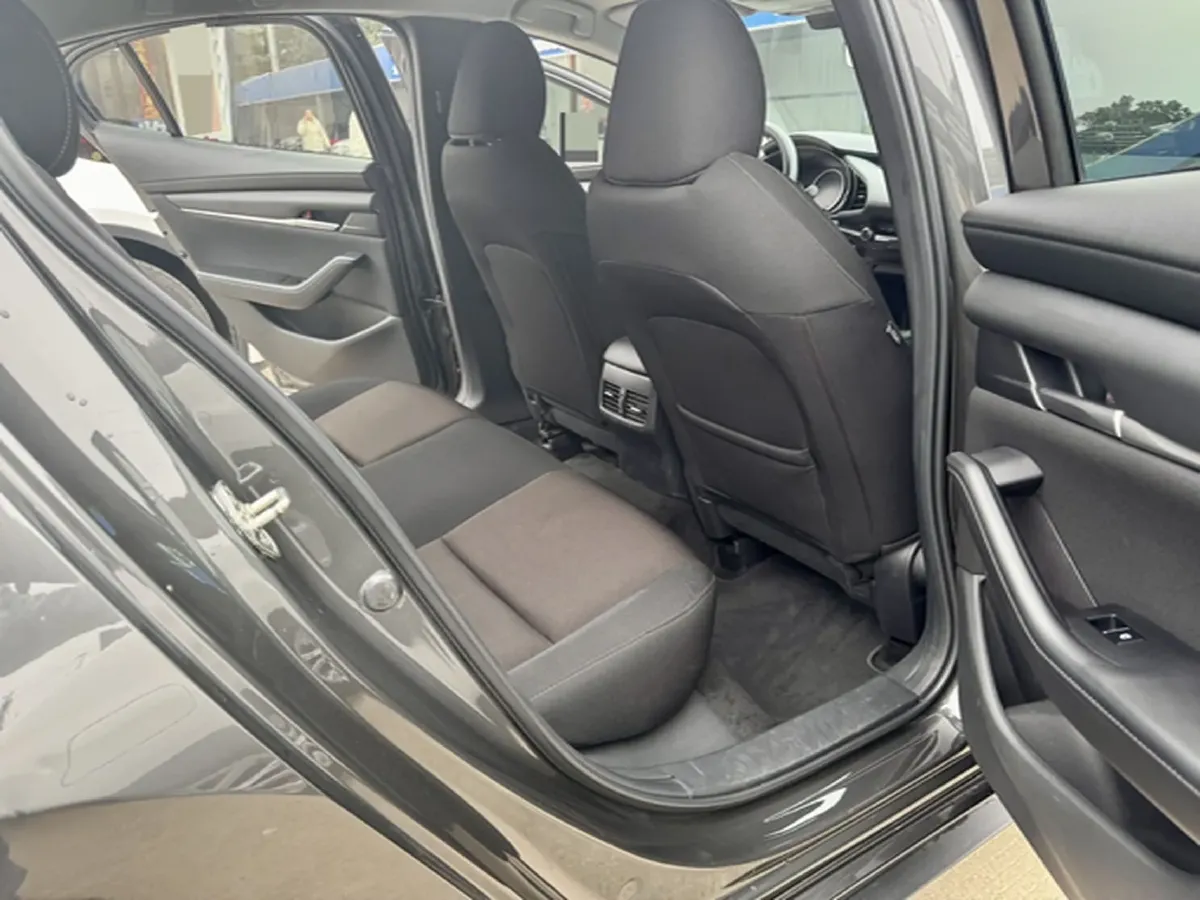 2022 Mazda 3 Axela 2.0L 158HP L4 6AT,autocango,china used car exporter,china ev exporter,chinese used car exporter,chinese used ev exporter