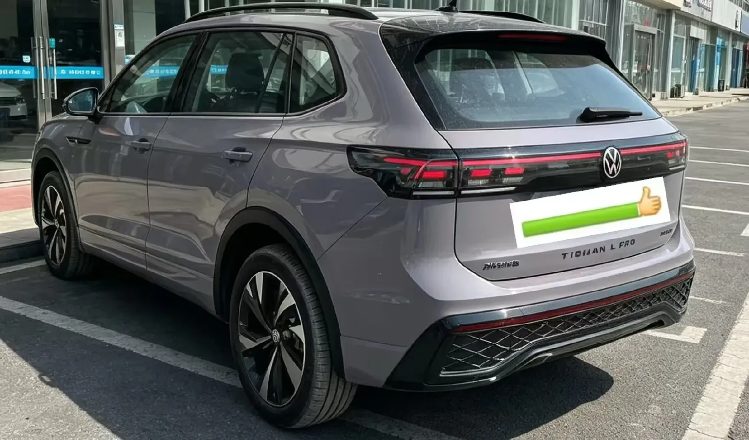 2024 Volkswagen Tiguan L 2.0T 186HP L4 7DCT,autocango,china used car exporter,china ev exporter,chinese used car exporter,chinese used ev exporter