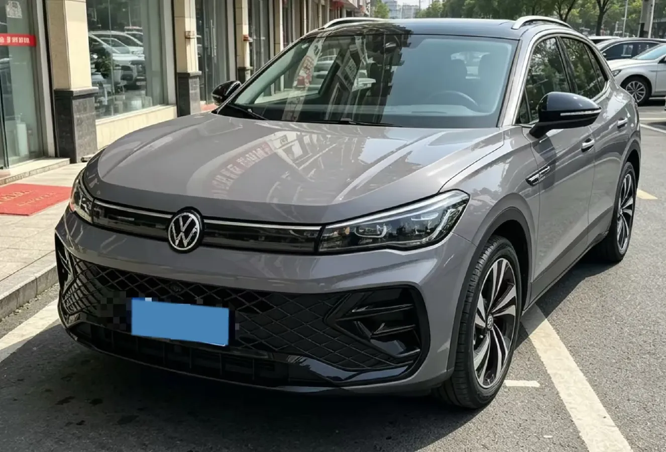 2024 Volkswagen Tiguan L 2.0T 186HP L4 7DCT,autocango,china used car exporter,china ev exporter,chinese used car exporter,chinese used ev exporter