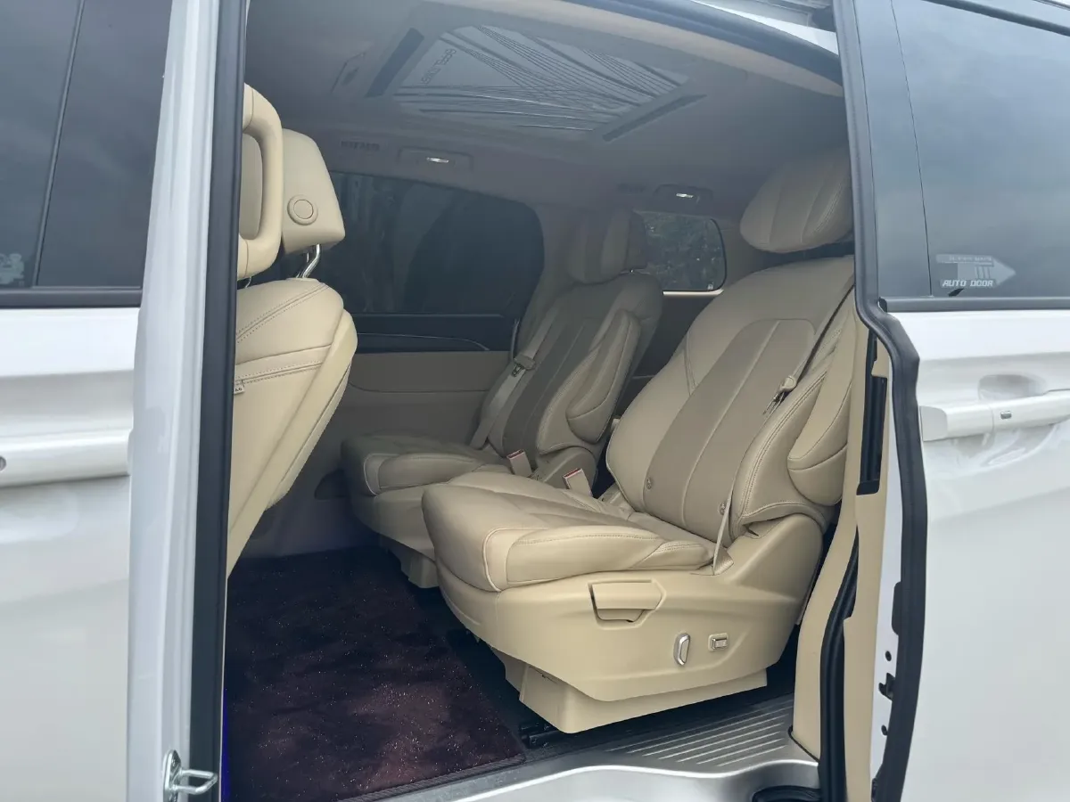 2023 Buick GL8 2.0T 237HP L4 9AT,autocango,china used car exporter,china ev exporter,chinese used car exporter,chinese used ev exporter