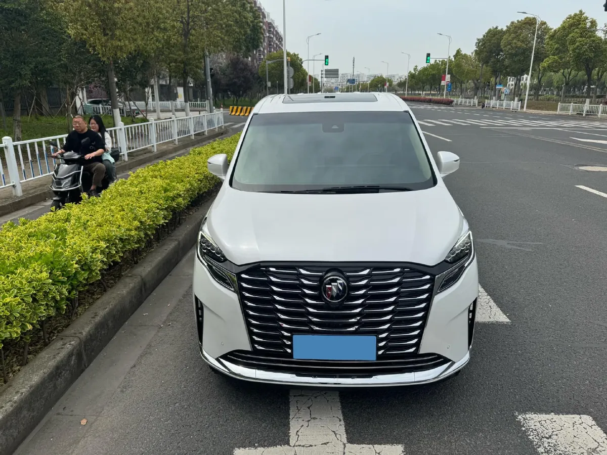 2023 Buick GL8 2.0T 237HP L4 9AT,autocango,china used car exporter,china ev exporter,chinese used car exporter,chinese used ev exporter