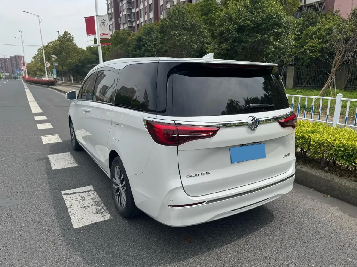 2023 Buick GL8 2.0T 237HP L4 9AT,autocango,china used car exporter,china ev exporter,chinese used car exporter,chinese used ev exporter