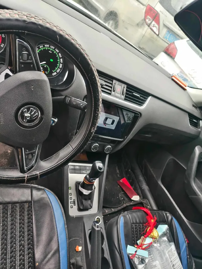 2019 Skoda Octavia 1.2T 116HP L4 7DCT,autocango,china used car exporter,china ev exporter,chinese used car exporter,chinese used ev exporter