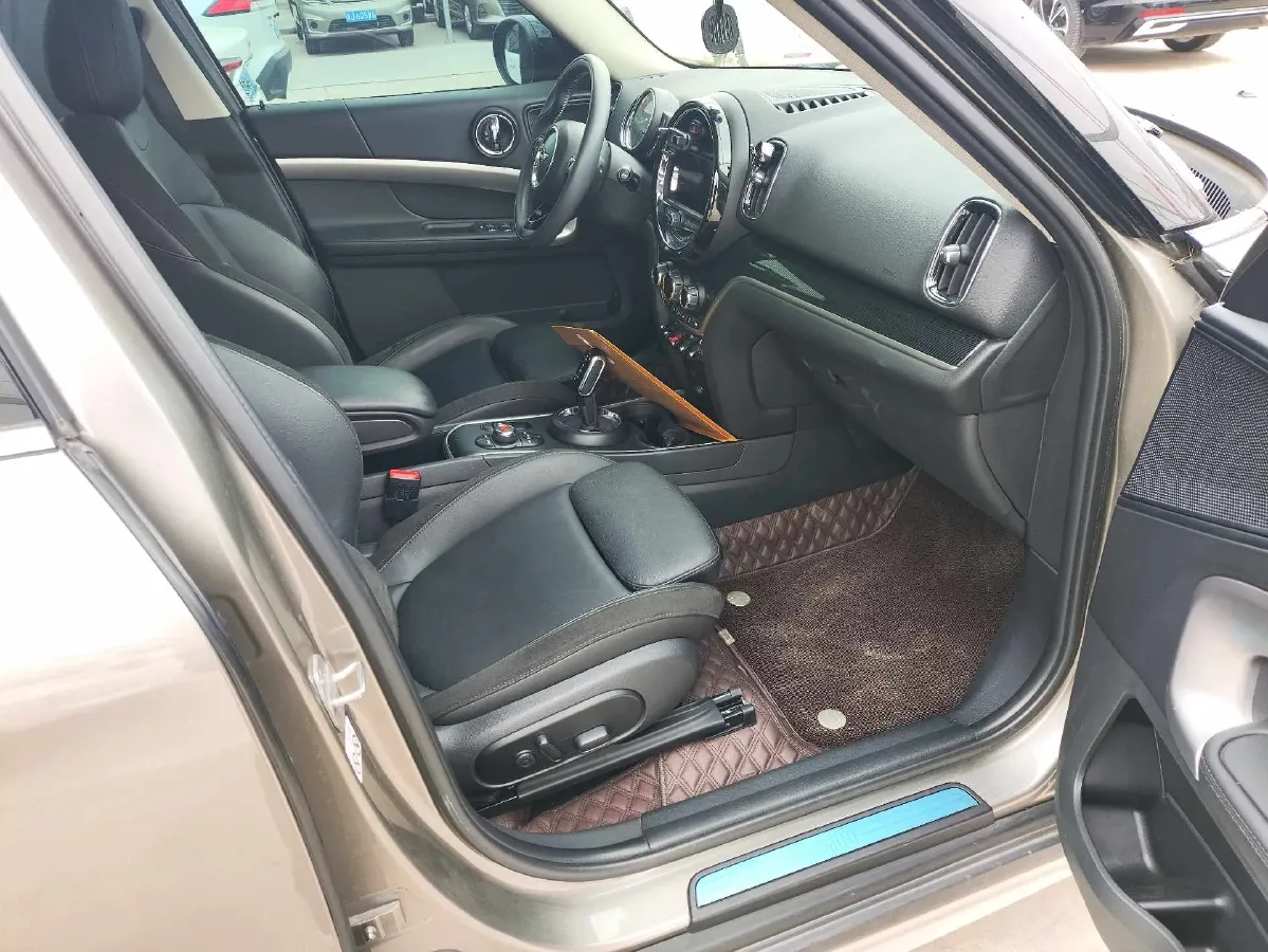 2019 MINI COUNTRYMAN 1.5T 136HP L3 8AT,autocango,china used car exporter,china ev exporter,chinese used car exporter,chinese used ev exporter