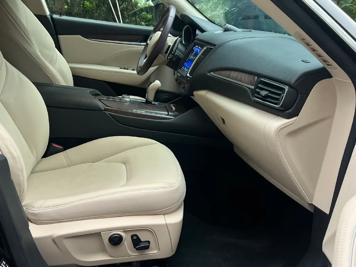 2018 Maserati Levante 3.0T 430HP V6 8AT,autocango,china used car exporter,china ev exporter,chinese used car exporter,chinese used ev exporter