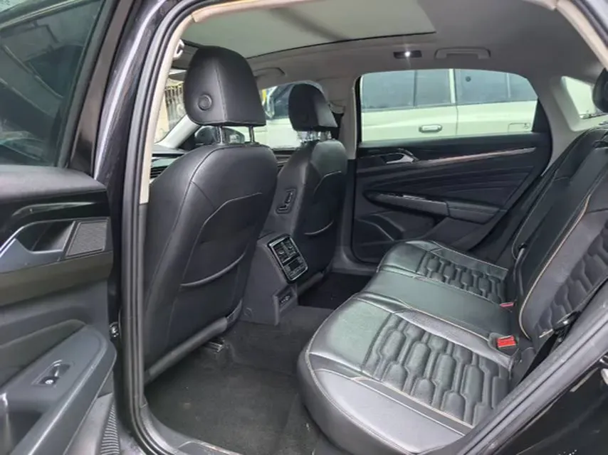 2020 Volkswagen Passat 2.0T 186HP L4 7DCT,autocango,china used car exporter,china ev exporter,chinese used car exporter,chinese used ev exporter