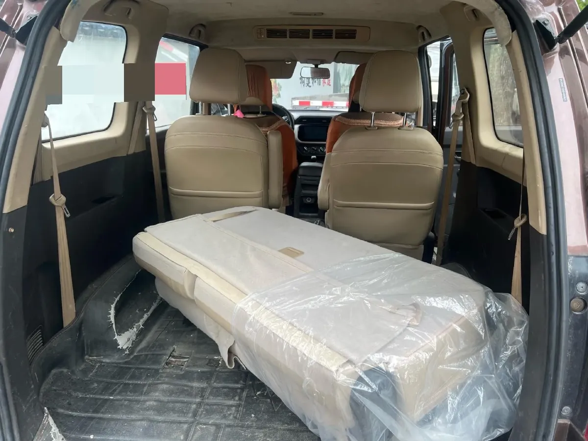 2019 WuLing HongGuang 1.5L 99HP L4 6MT,autocango,china used car exporter,china ev exporter,chinese used car exporter,chinese used ev exporter