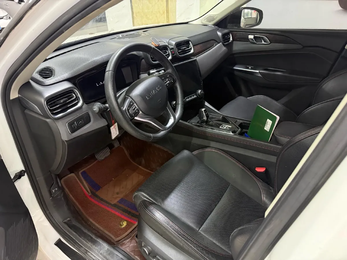 2018 Toyota C-HR 2.0L 171HP L4 CVT,autocango,china used car exporter,china ev exporter,chinese used car exporter,chinese used ev exporter