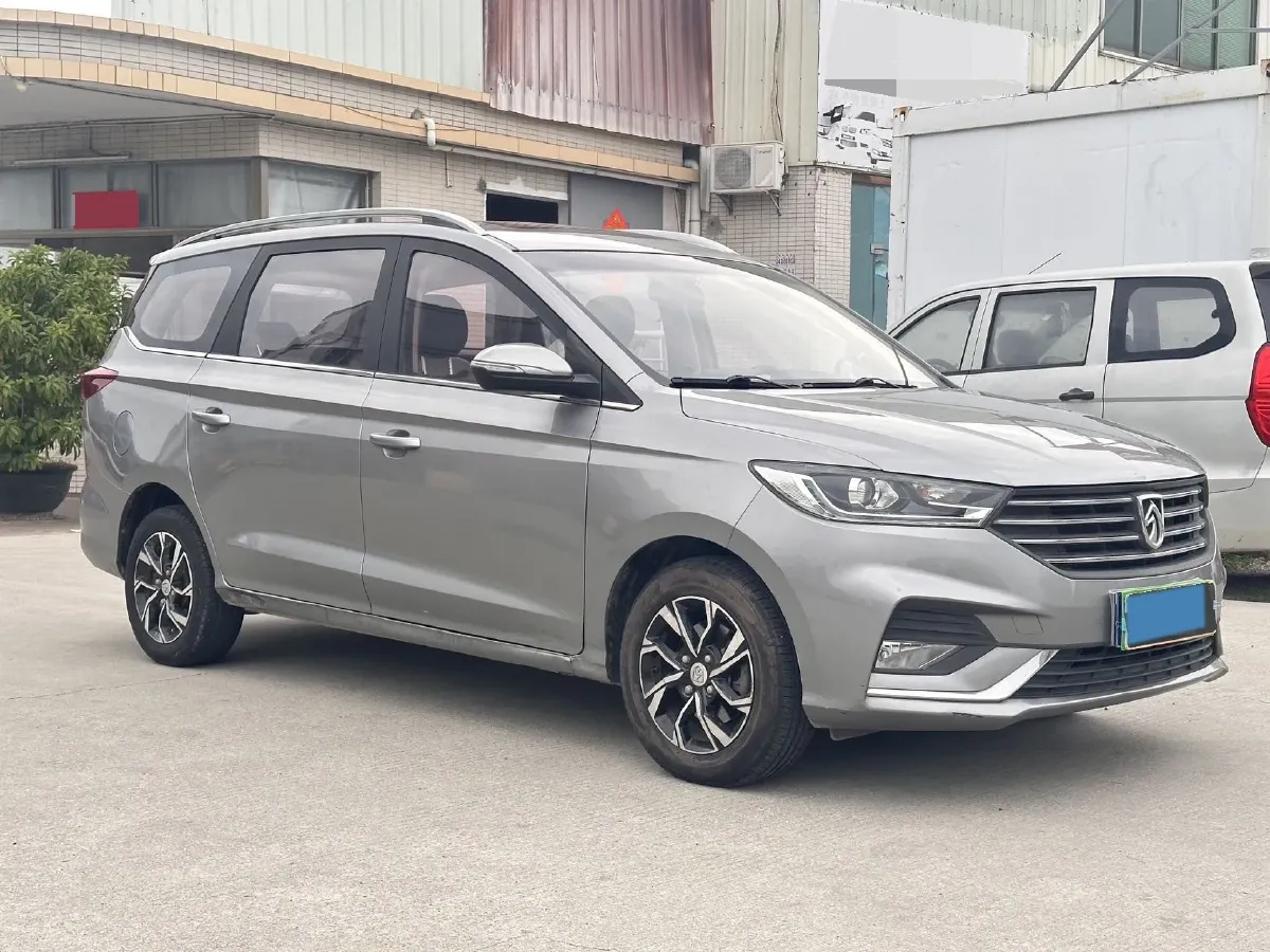 2018 BaoJun 360 1.5L 112HP L4 6MT,autocango,china used car exporter,china ev exporter,chinese used car exporter,chinese used ev exporter