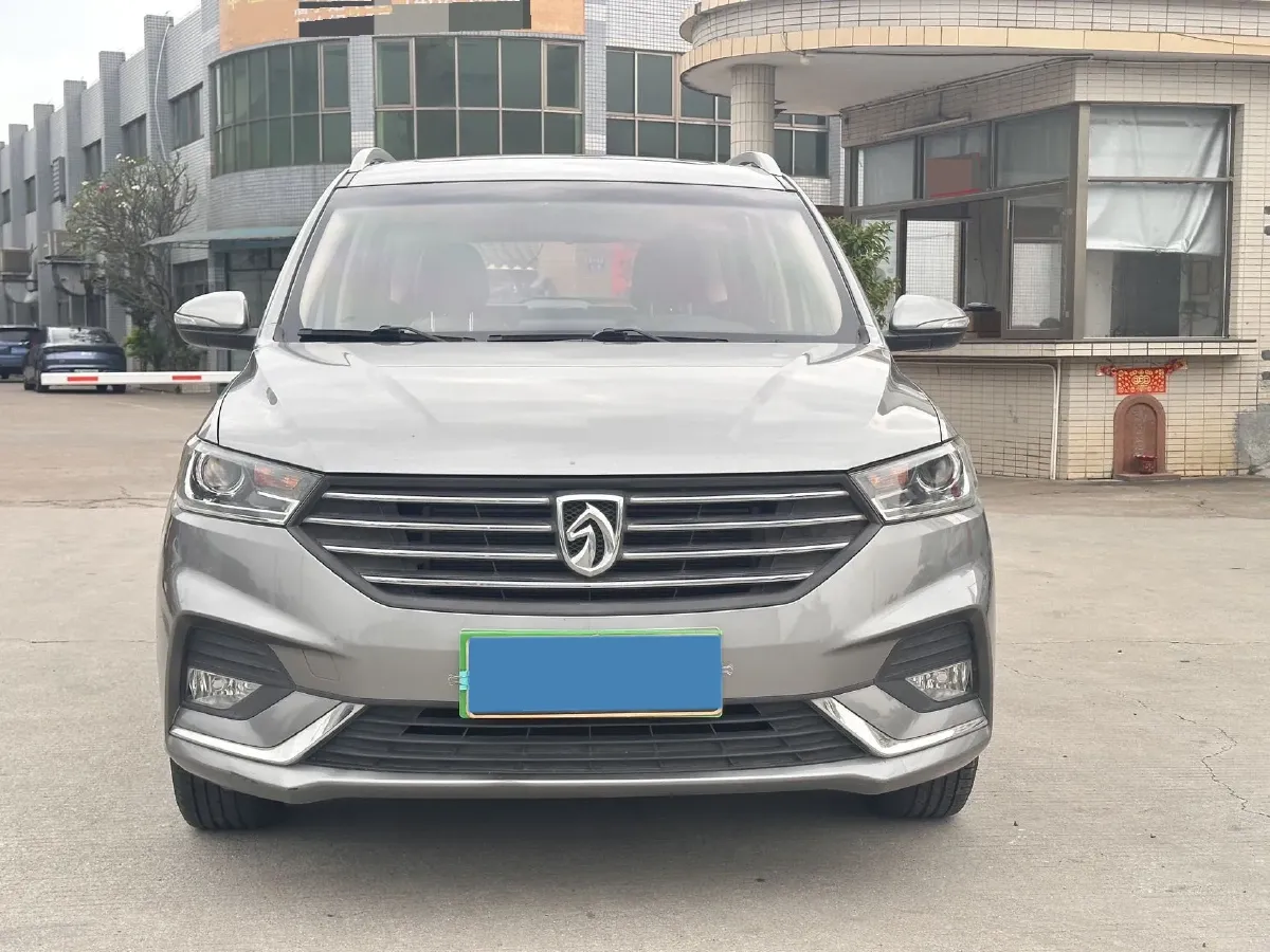 2018 BaoJun 360 1.5L 112HP L4 6MT,autocango,china used car exporter,china ev exporter,chinese used car exporter,chinese used ev exporter