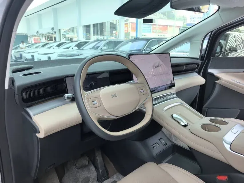 2024 Xpeng X9 BEV 84.5KWH,autocango,china used car exporter,china ev exporter,chinese used car exporter,chinese used ev exporter