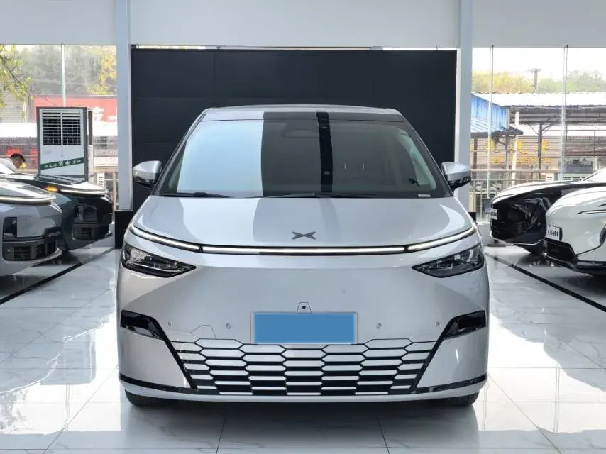 2024 Xpeng X9 BEV 84.5KWH,autocango,china used car exporter,china ev exporter,chinese used car exporter,chinese used ev exporter