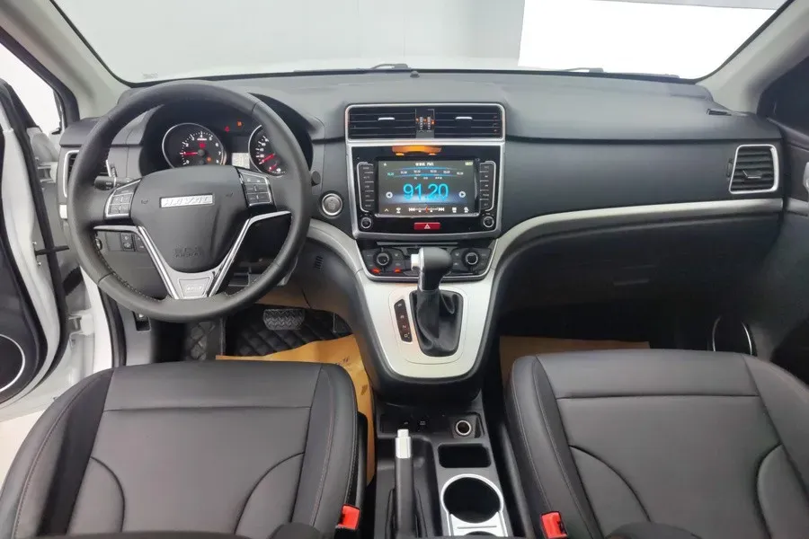 2019 Haval M6 1.5T 150HP L4 7DCT,autocango,china used car exporter,china ev exporter,chinese used car exporter,chinese used ev exporter