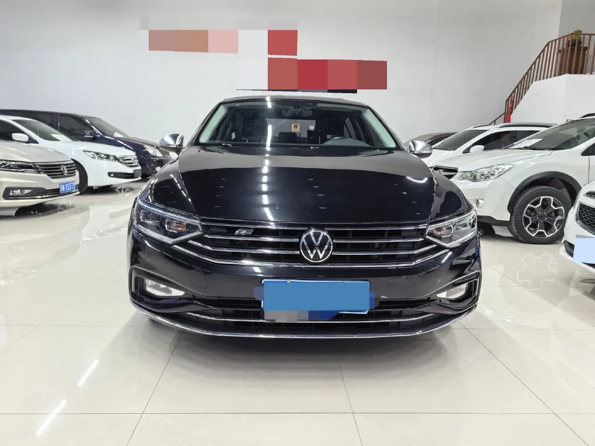 2020 Volkswagen Magotan 2.0T 186HP L4 7DCT,autocango,china used car exporter,china ev exporter,chinese used car exporter,chinese used ev exporter