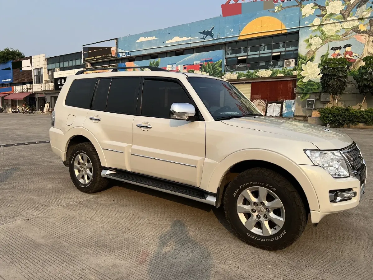 2018 Mitsubishi Pajero 3.0L 174HP V6 5AT,autocango,china used car exporter,china ev exporter,chinese used car exporter,chinese used ev exporter