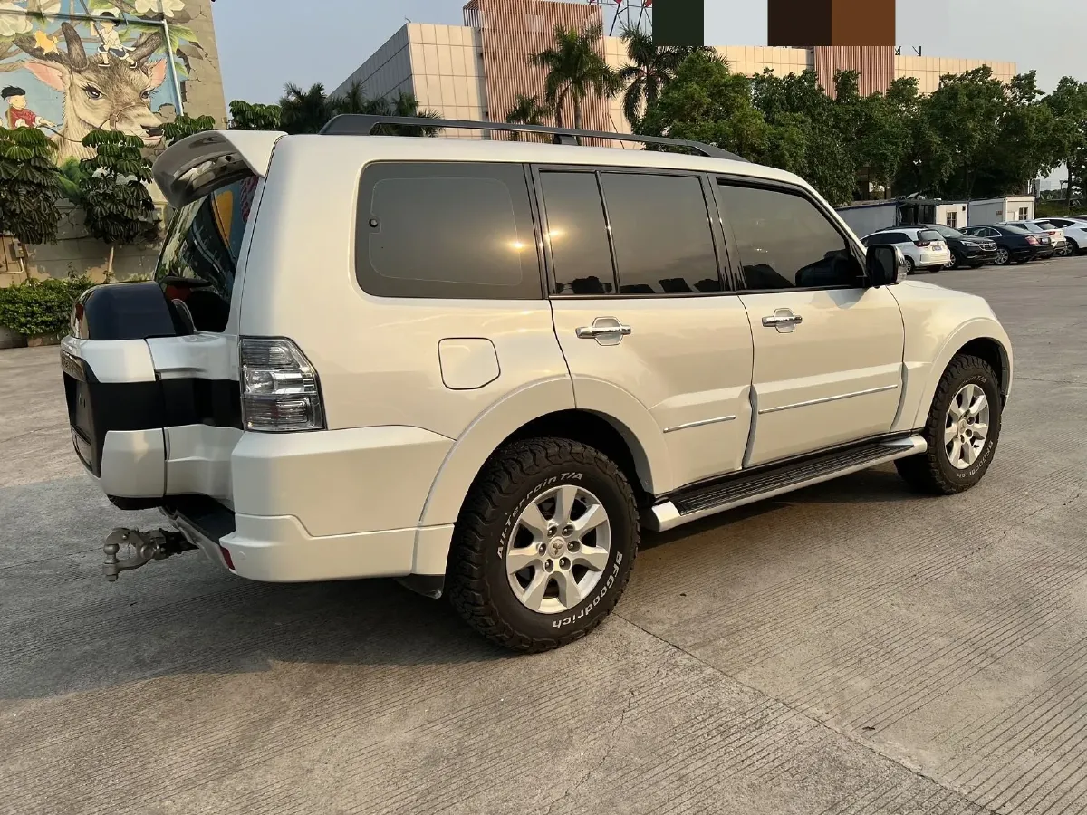 2018 Mitsubishi Pajero 3.0L 174HP V6 5AT,autocango,china used car exporter,china ev exporter,chinese used car exporter,chinese used ev exporter