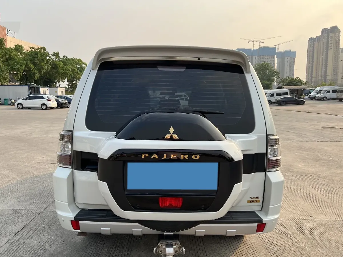 2018 Mitsubishi Pajero 3.0L 174HP V6 5AT,autocango,china used car exporter,china ev exporter,chinese used car exporter,chinese used ev exporter