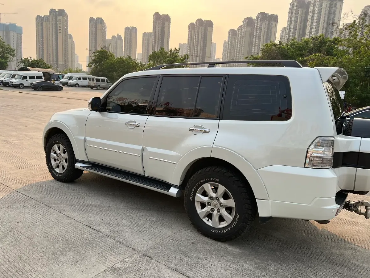 2018 Mitsubishi Pajero 3.0L 174HP V6 5AT,autocango,china used car exporter,china ev exporter,chinese used car exporter,chinese used ev exporter