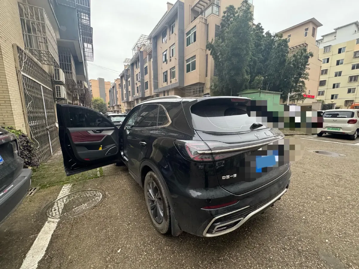 2025 HongQi HS5 2.0T 252HP L4 8AT,autocango,china used car exporter,china ev exporter,chinese used car exporter,chinese used ev exporter