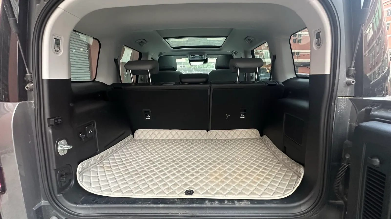 2024 Beijing BJ40 2.0T 245HP L4 8AT,autocango,china used car exporter,china ev exporter,chinese used car exporter,chinese used ev exporter