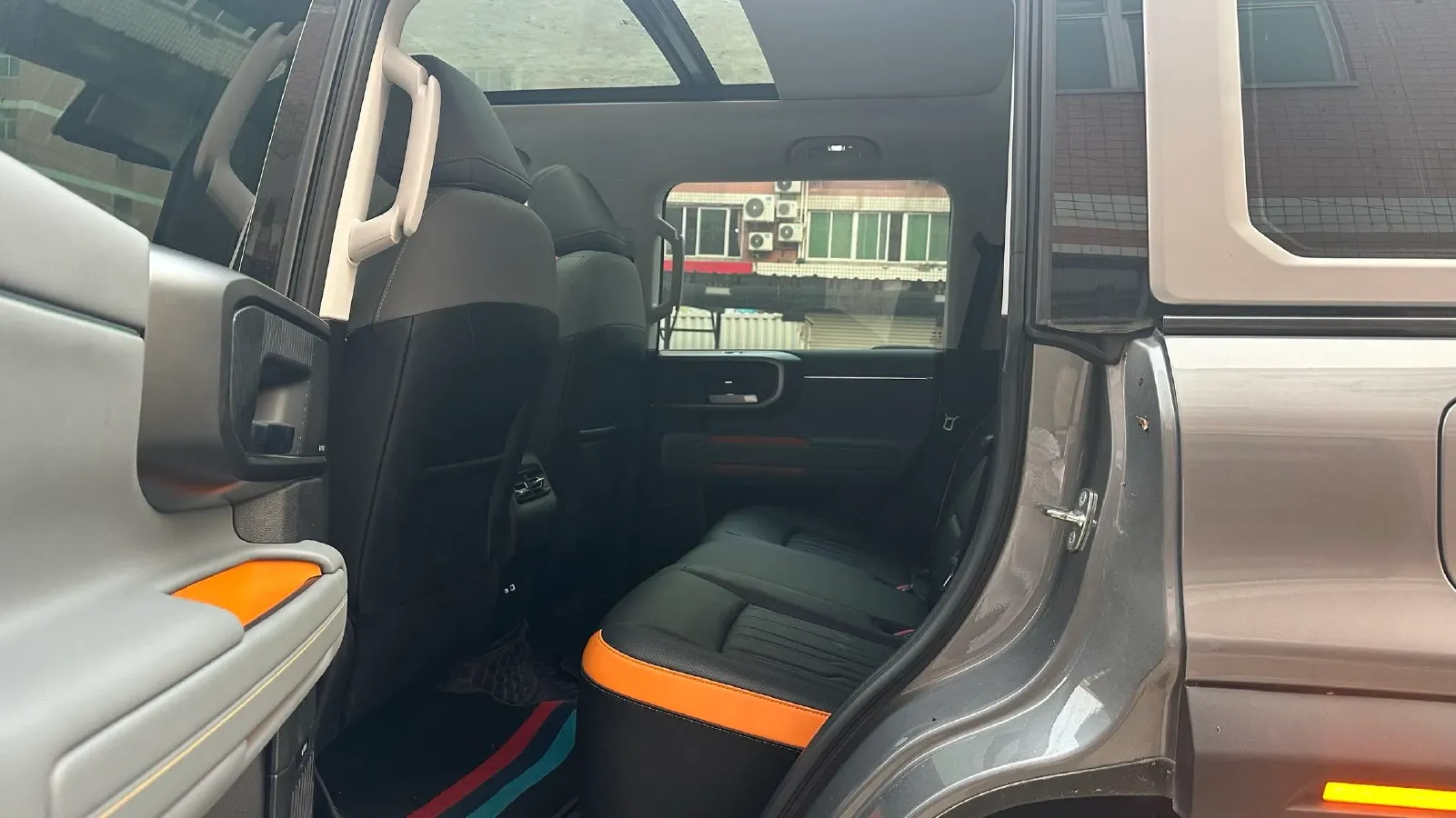 2024 Beijing BJ40 2.0T 245HP L4 8AT,autocango,china used car exporter,china ev exporter,chinese used car exporter,chinese used ev exporter