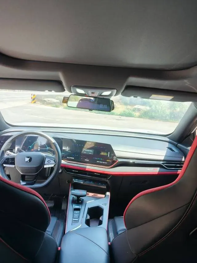 2025 ChangAn X5 PLUS 1.5T 188HP L4 7DCT,autocango,china used car exporter,china ev exporter,chinese used car exporter,chinese used ev exporter