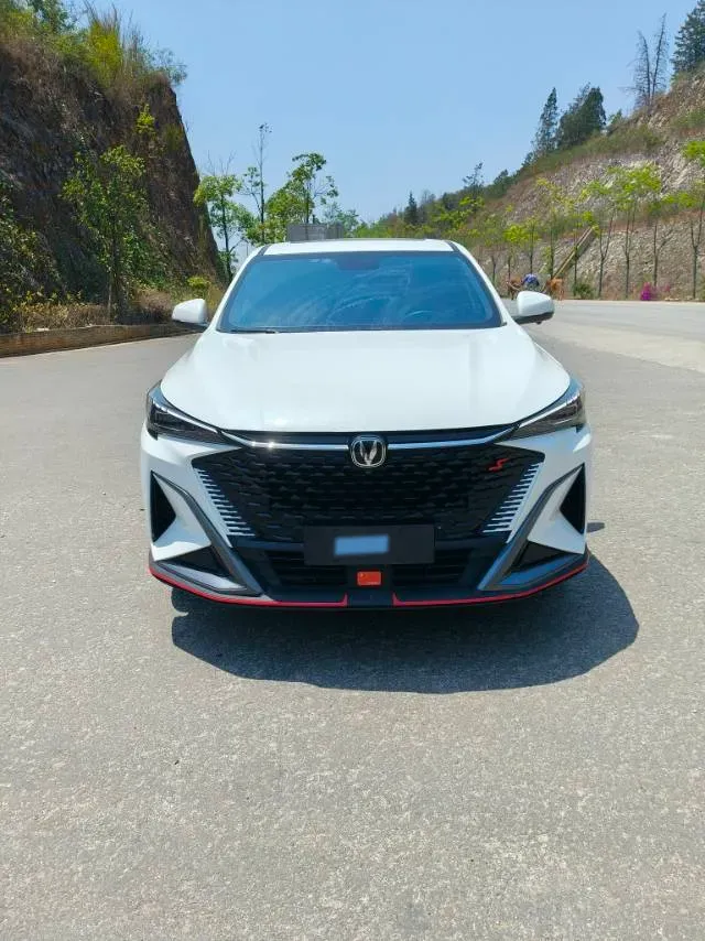 2025 ChangAn X5 PLUS 1.5T 188HP L4 7DCT,autocango,china used car exporter,china ev exporter,chinese used car exporter,chinese used ev exporter