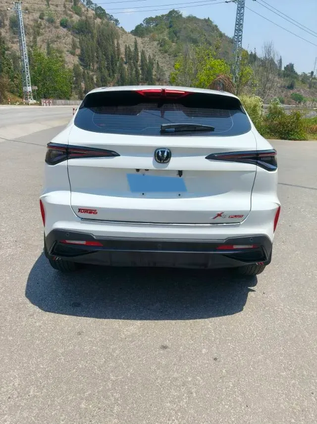 2025 ChangAn X5 PLUS 1.5T 188HP L4 7DCT,autocango,china used car exporter,china ev exporter,chinese used car exporter,chinese used ev exporter