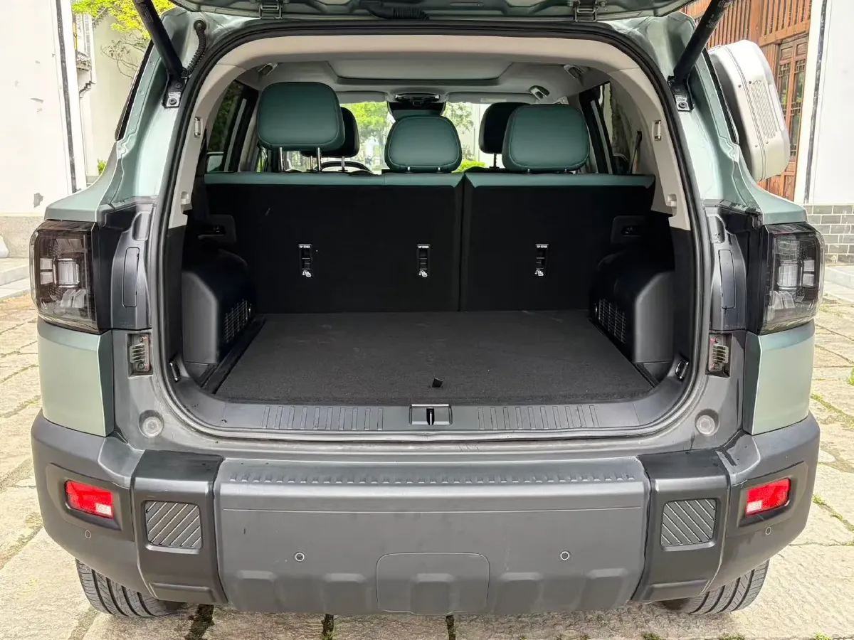 2025 Jetour Traveller 2.0T 254HP L4 7DCT,autocango,china used car exporter,china ev exporter,chinese used car exporter,chinese used ev exporter