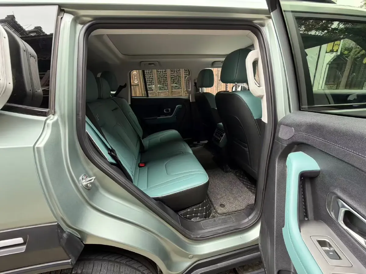 2025 Jetour Traveller 2.0T 254HP L4 7DCT,autocango,china used car exporter,china ev exporter,chinese used car exporter,chinese used ev exporter