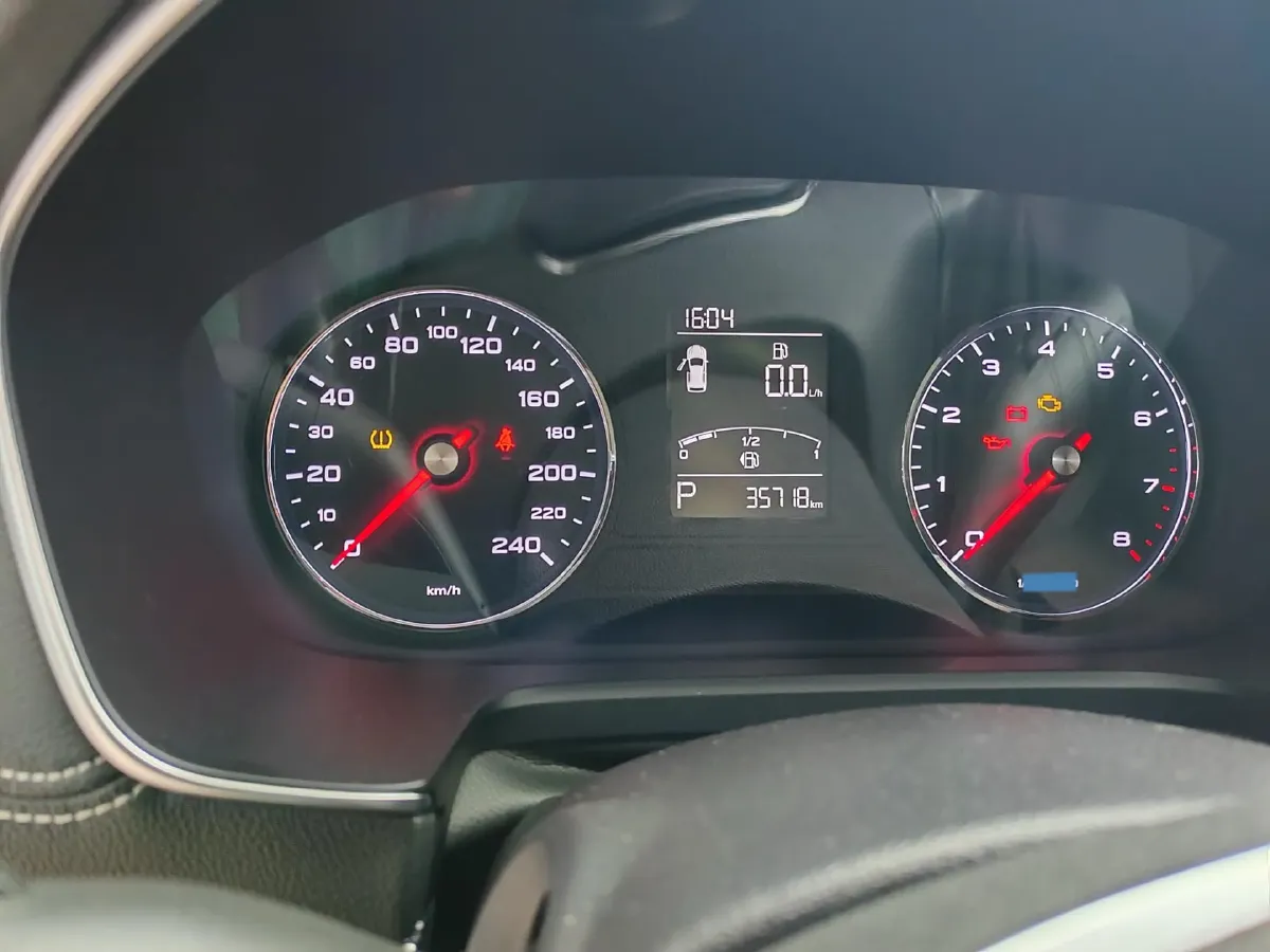 2018 Roewe RX5 1.5T 169HP L4 7DCT,autocango,china used car exporter,china ev exporter,chinese used car exporter,chinese used ev exporter