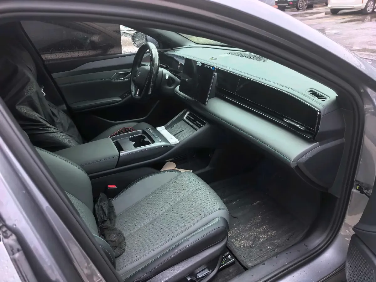 2025 BYD QinL BEV,autocango,china used car exporter,china ev exporter,chinese used car exporter,chinese used ev exporter