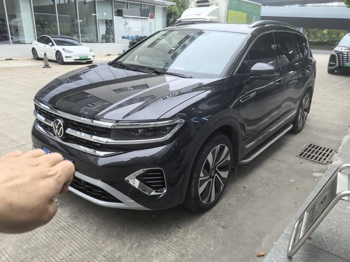 2022 Volkswagen Talagon 2.0T 220HP L4 7DCT,autocango,china used car exporter,china ev exporter,chinese used car exporter,chinese used ev exporter