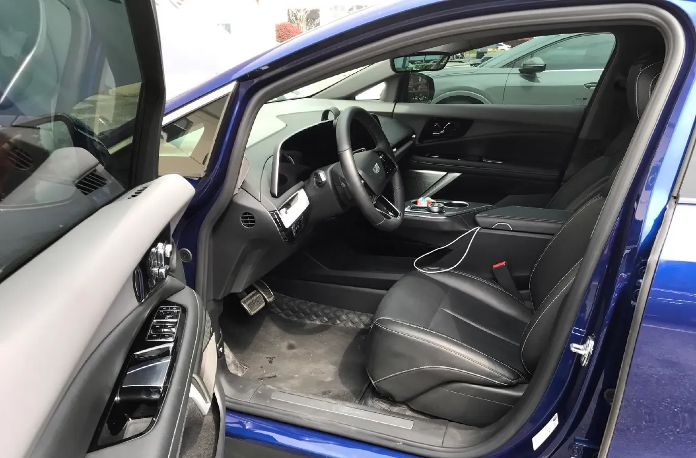 2024 Cadillac OPTIQ BEV 68.4KWH,autocango,china used car exporter,china ev exporter,chinese used car exporter,chinese used ev exporter