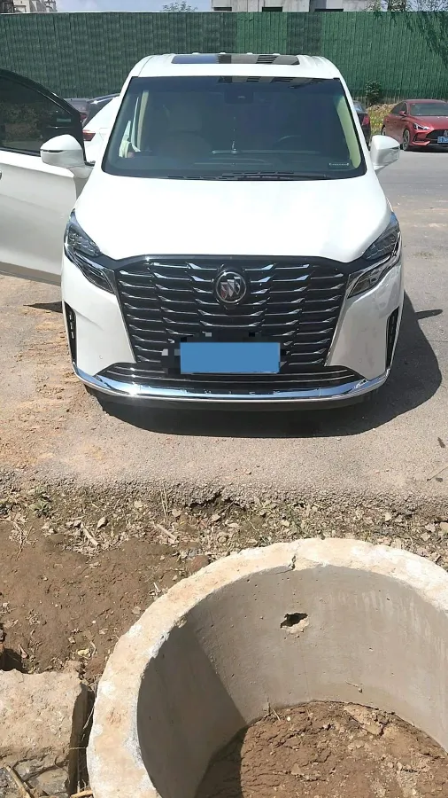 2023 Buick GL8 2.0T 237HP L4 9AT,autocango,china used car exporter,china ev exporter,chinese used car exporter,chinese used ev exporter