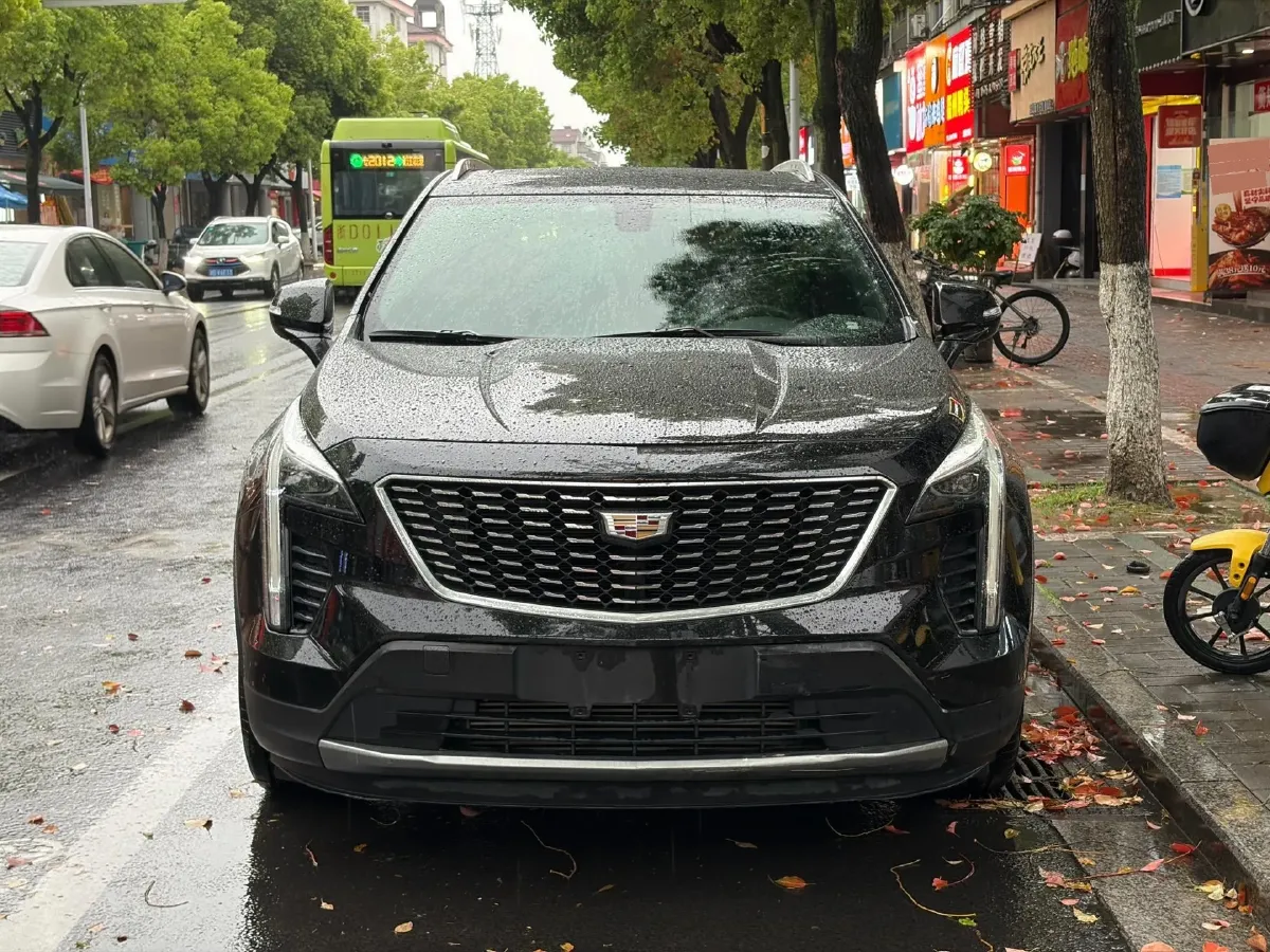 2021 Cadillac XT4 2.0T 237HP L4 9AT,autocango,china used car exporter,china ev exporter,chinese used car exporter,chinese used ev exporter