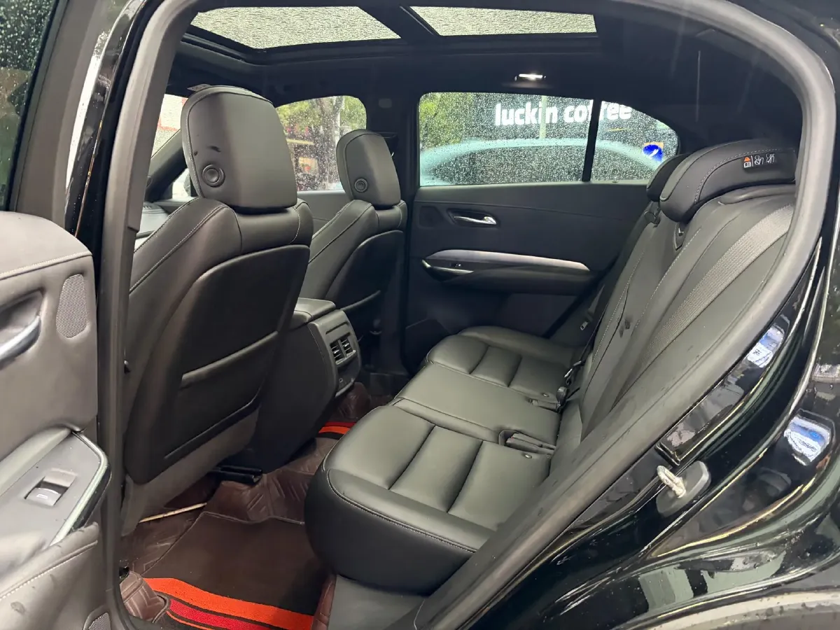 2021 Cadillac XT4 2.0T 237HP L4 9AT,autocango,china used car exporter,china ev exporter,chinese used car exporter,chinese used ev exporter