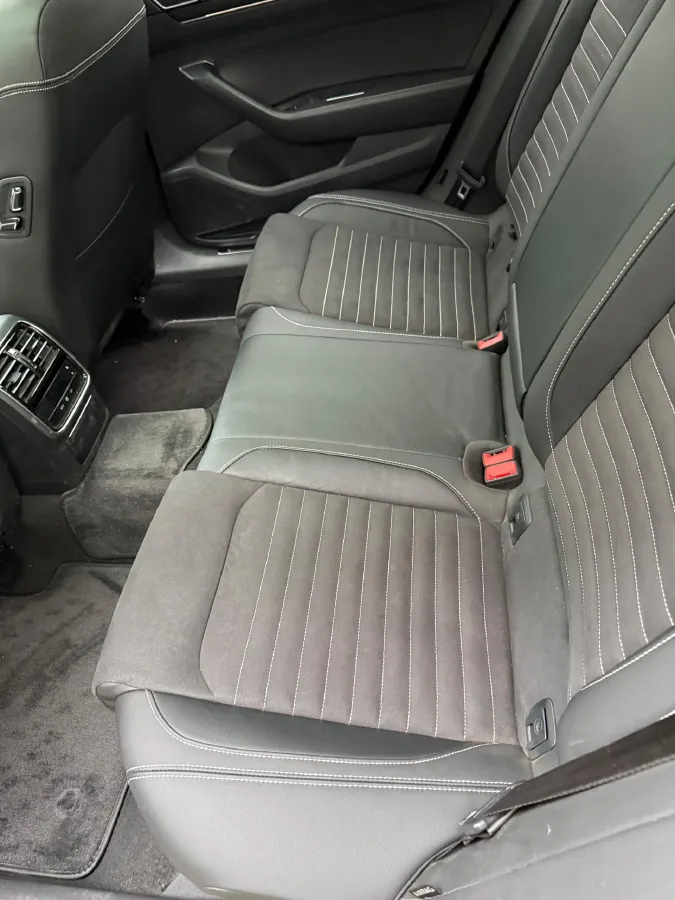 2020 Volkswagen Magotan 2.0T 186HP L4 7DCT,autocango,china used car exporter,china ev exporter,chinese used car exporter,chinese used ev exporter