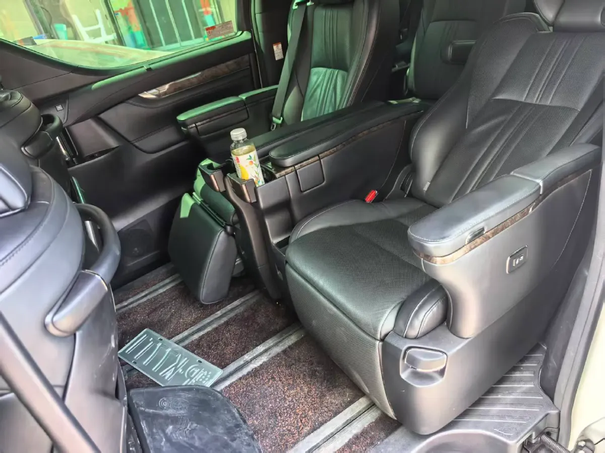 2020 Toyota Alphard 2.5L 117HP L4 E-CVT Hybrid,autocango,china used car exporter,china ev exporter,chinese used car exporter,chinese used ev exporter
